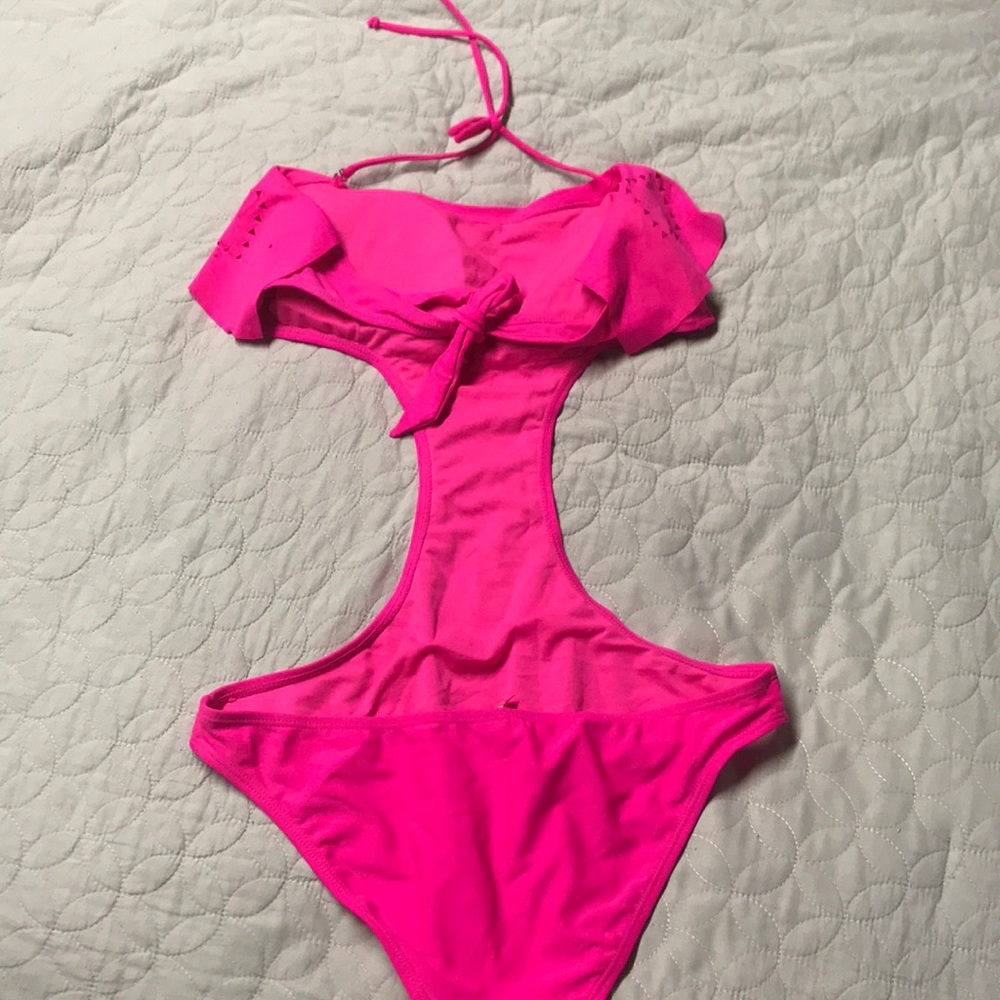 Bathing suit - Picture 2 of 2